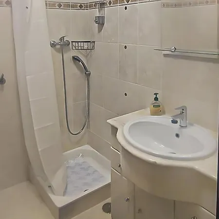 Casa Varzea * Λάγος